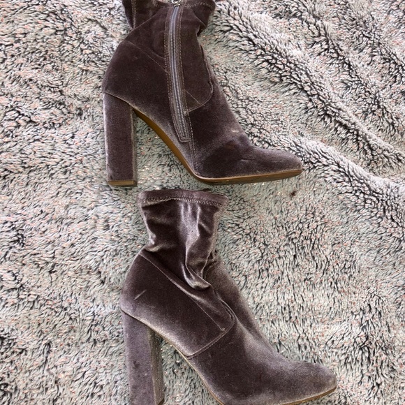 Steve Madden Lilac Velvet Booties - Picture 5 of 7